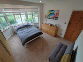 VC - Cottage In The City